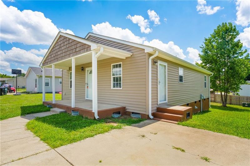 1130 Chandler Ave, Burlington, NC 27217