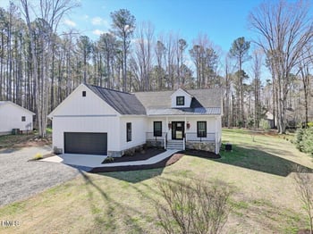 1130 Lakepoint Dr, Clarksville, VA 23927