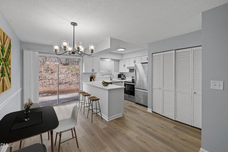 1130 Nottingham Cir, Cary, NC 27511