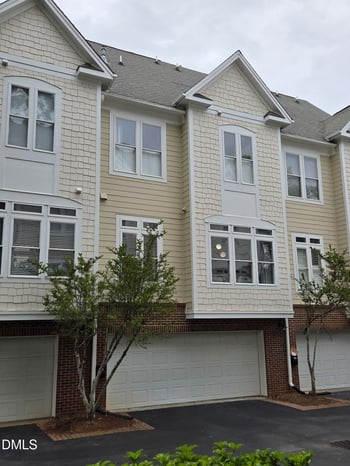 1130 Parkridge Ln #102, Raleigh, NC 27605