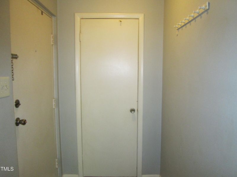 1130 Schaub Dr #E, Raleigh, NC 27606