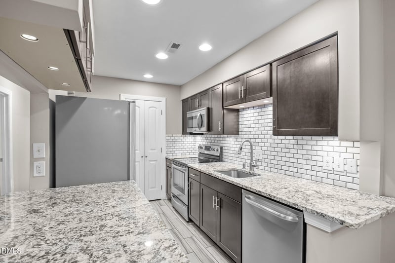 1130 Schaub Dr #J, Raleigh, NC 27606