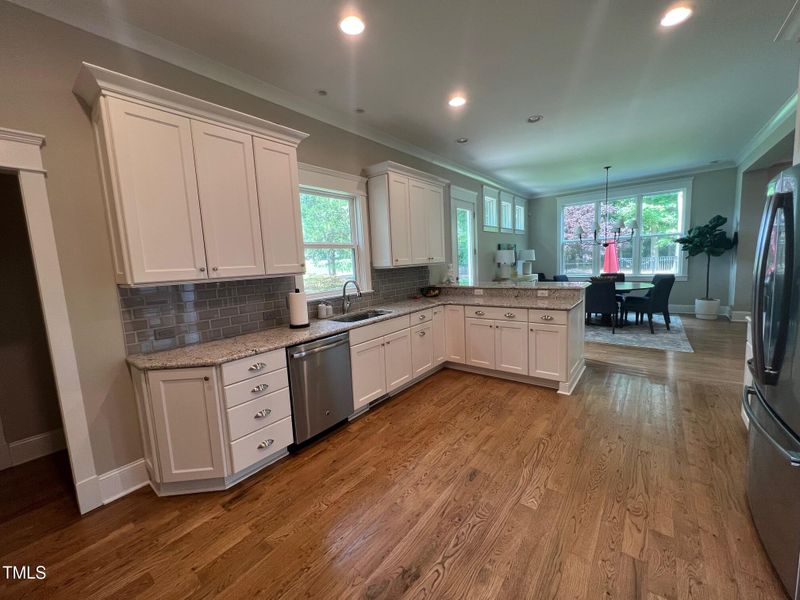1131 Burning Tree Dr, Chapel Hill, NC 27517