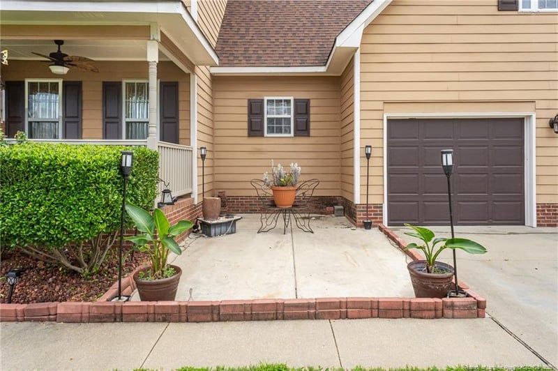 1131 Curry Ford Dr, Fayetteville, NC 28314