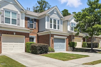 1131 Kingston Grove Dr, Cary, NC 27519