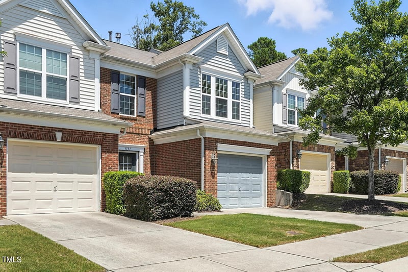 1131 Kingston Grove Dr, Cary, NC 27519