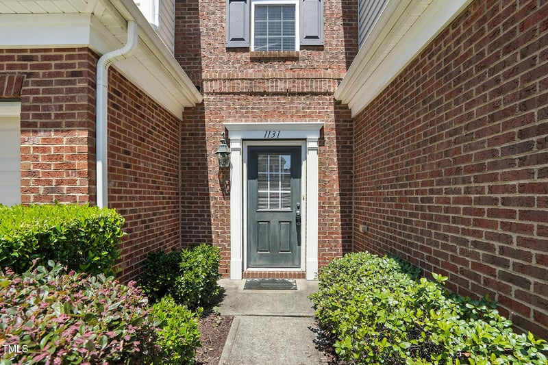 1131 Kingston Grove Dr, Cary, NC 27519