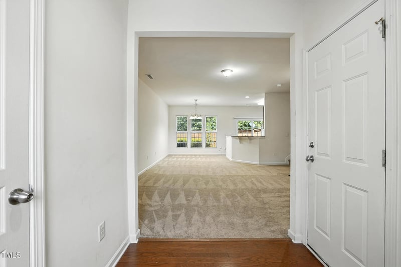 1131 Kingston Grove Dr, Cary, NC 27519