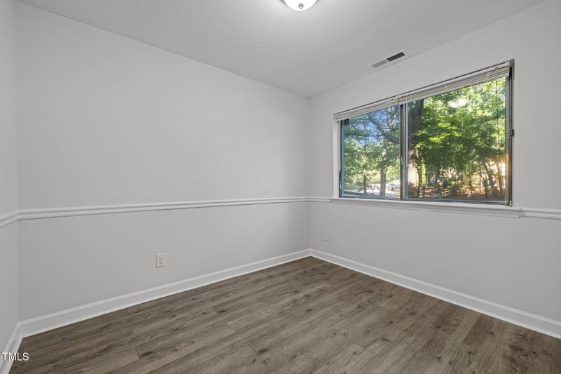 1131 Schaub Dr, Raleigh, NC 27606