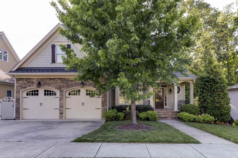 11311 Oakcroft Dr, Raleigh, NC 27614