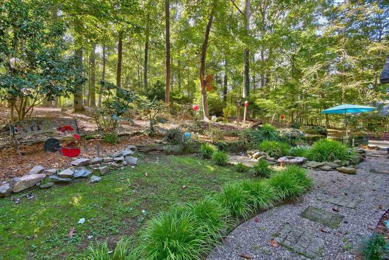 11312 Saddleview Ct, Raleigh, NC 27613