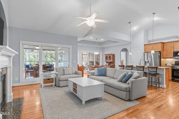 1132 Crystalwater Dr, Fuquay Varina, NC 27526