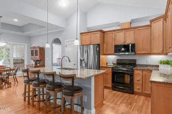 1132 Crystalwater Dr, Fuquay Varina, NC 27526
