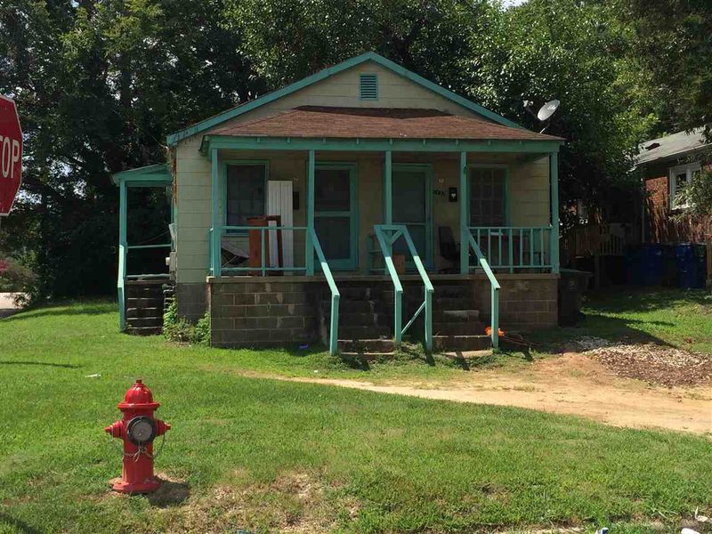 1132 Gregg St, Raleigh, NC 27601