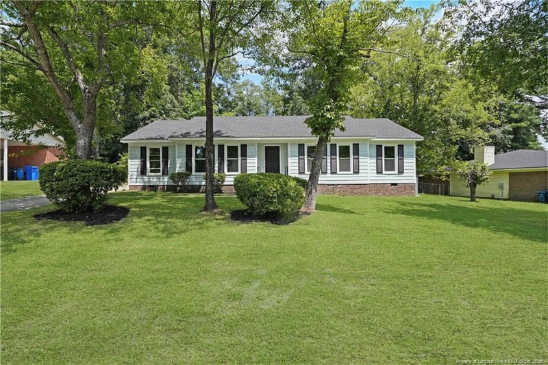 1132 Landau Rd, Fayetteville, NC 28311