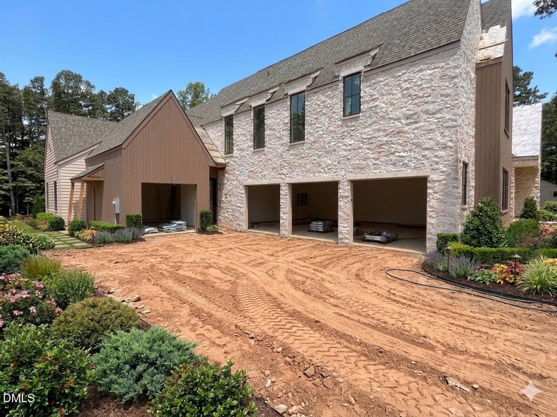 1132 Wimbleton Dr, Raleigh, NC 27609