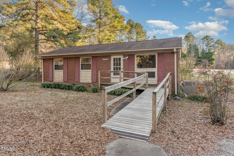 1133 Horseshoe Rd, Durham, NC 27703