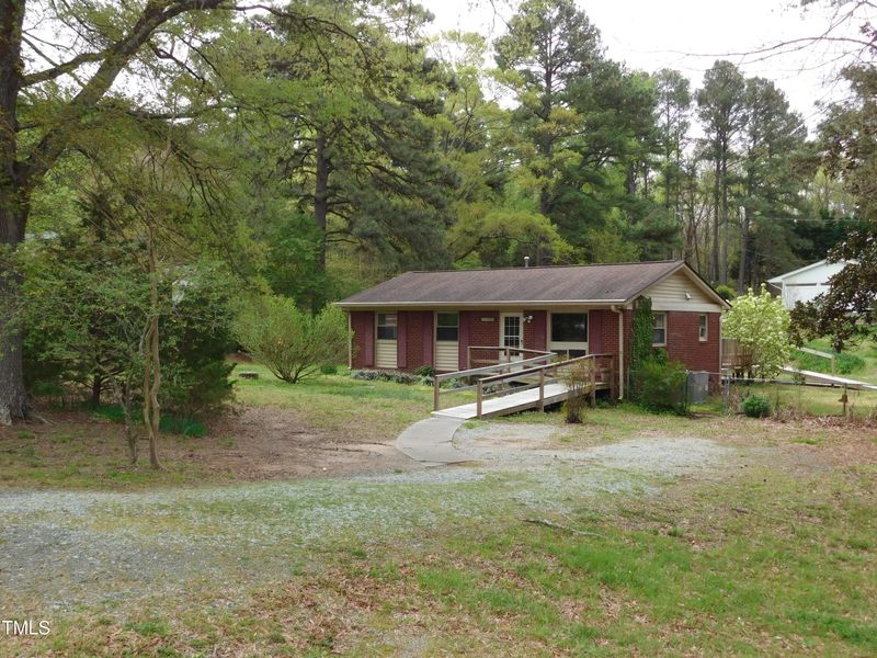 1133 Horseshoe Rd, Durham, NC 27703