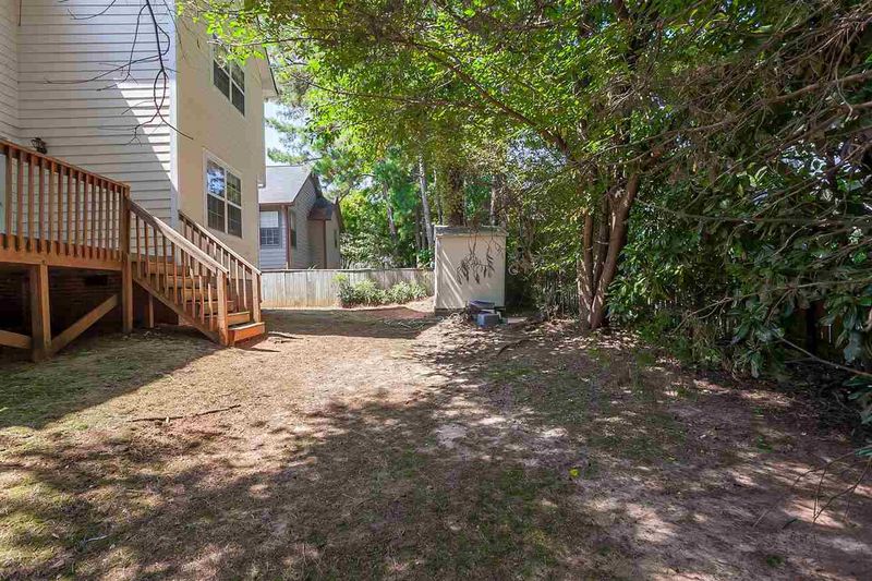 1133 Stoneferry Ln, Raleigh, NC 27606