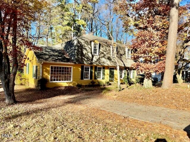 1134 Manchester Dr, Cary, NC 27511