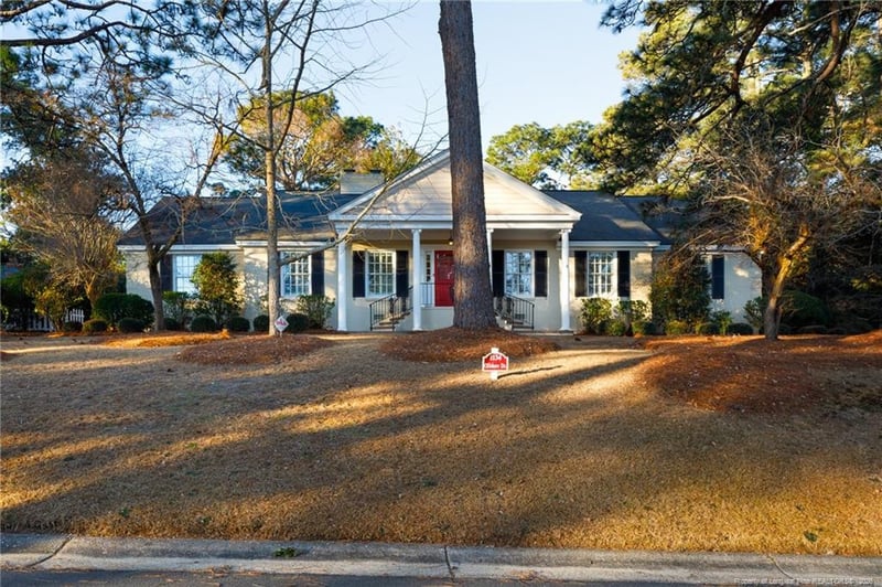 1134 Offshore Dr, Fayetteville, NC 28305
