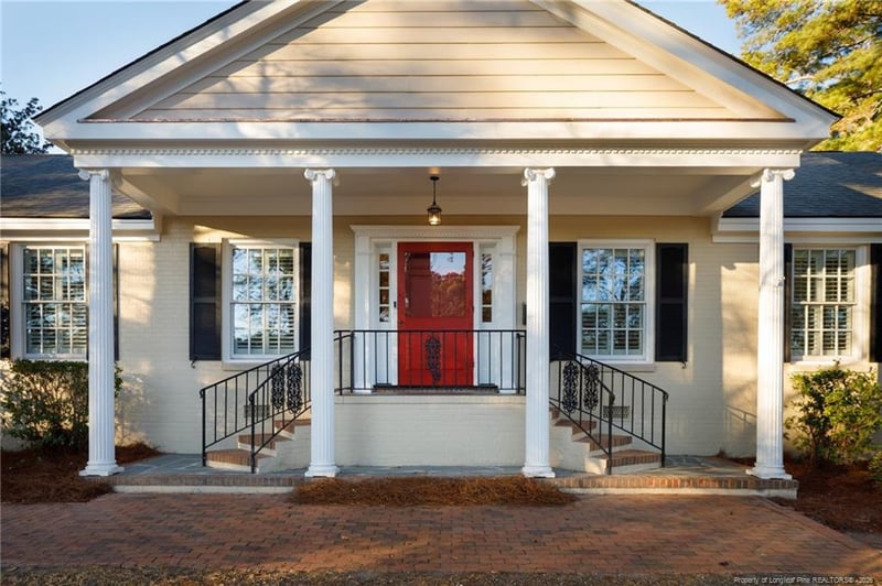 1134 Offshore Dr, Fayetteville, NC 28305