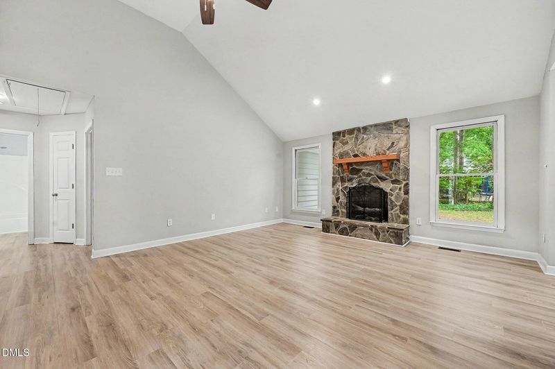 1135 Cedar Ridge Dr, Mebane, NC 27302