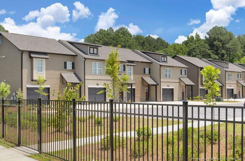 1135 Elk Knob Trl, Fayetteville, NC 28304