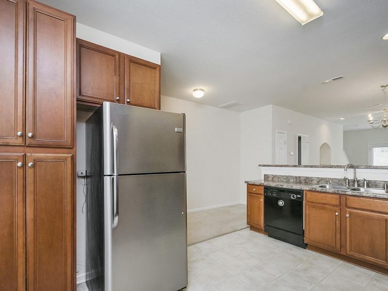 1135 Kelso Ln, Burlington, NC 27215