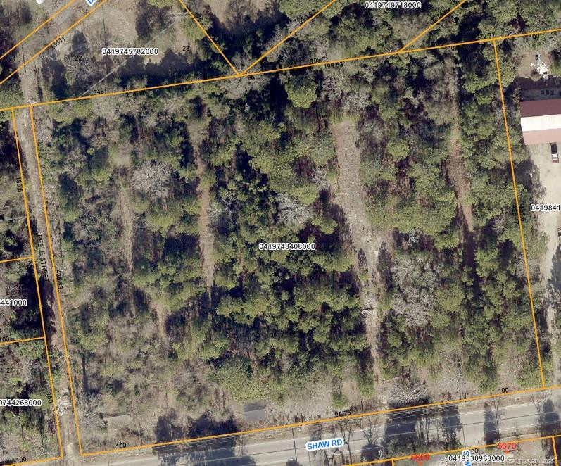 1135 Shaw Rd, Fayetteville, NC 28311