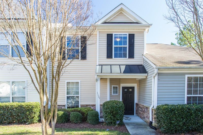 1135 Vermillion Dr, Durham, NC 27713