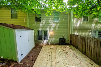 1135 Villa Green Ct, Raleigh, NC 27612