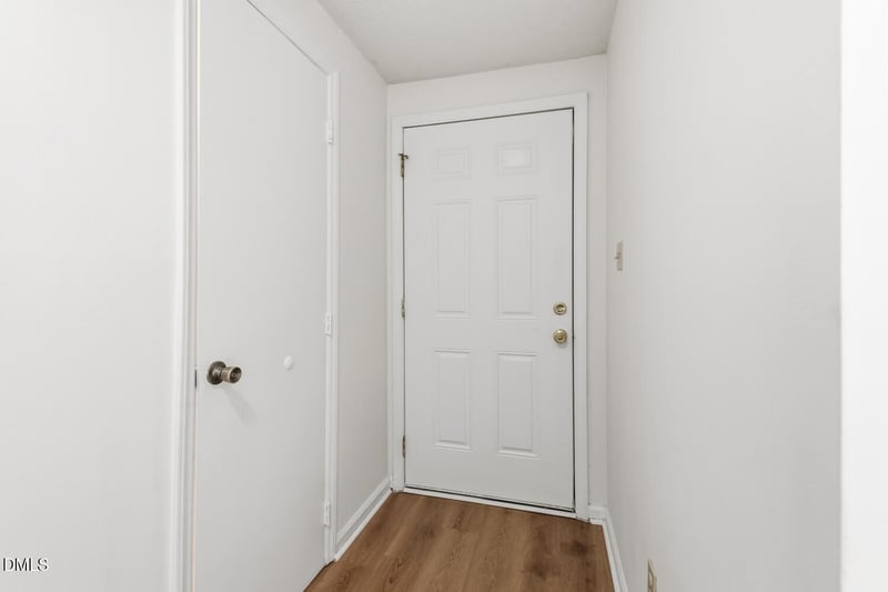 1135 Villa Green Ct, Raleigh, NC 27612