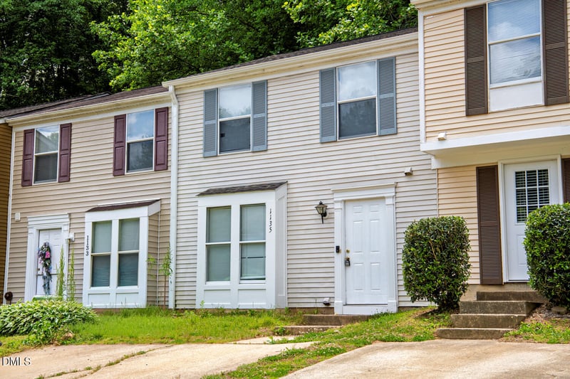 1135 Villa Green Ct, Raleigh, NC 27612