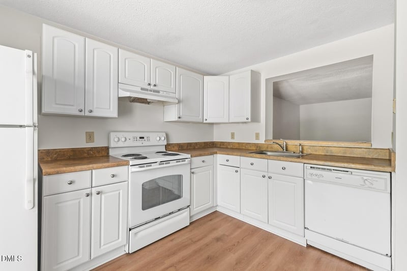 1135 Villa Green Ct, Raleigh, NC 27612