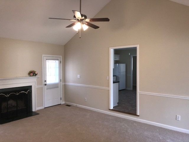 1136 Deep Canyon Dr, Clayton, NC 27520