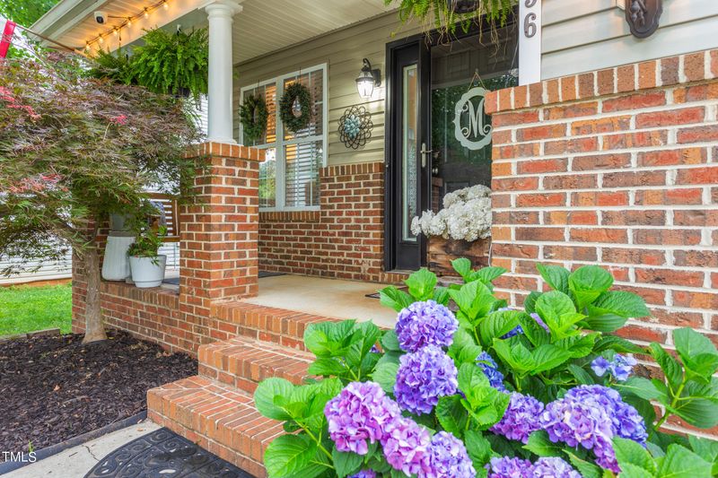 1136 Fieldstone Dr, Mebane, NC 27302