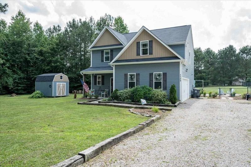 1136 Stallings Rd, Zebulon, NC 27597