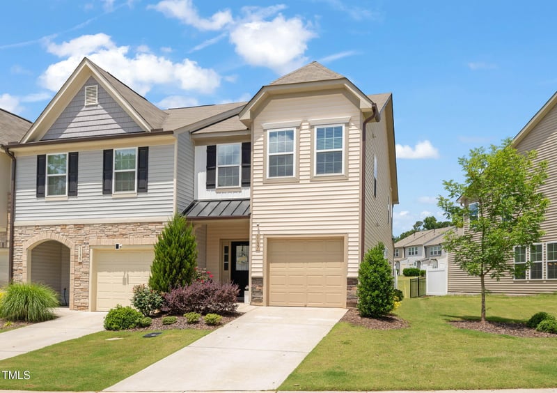 1137 Amber Shadow Dr, Durham, NC 27703