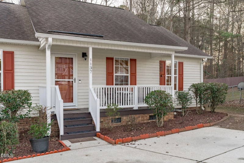 1137 Grovewood Dr, Clayton, NC 27520