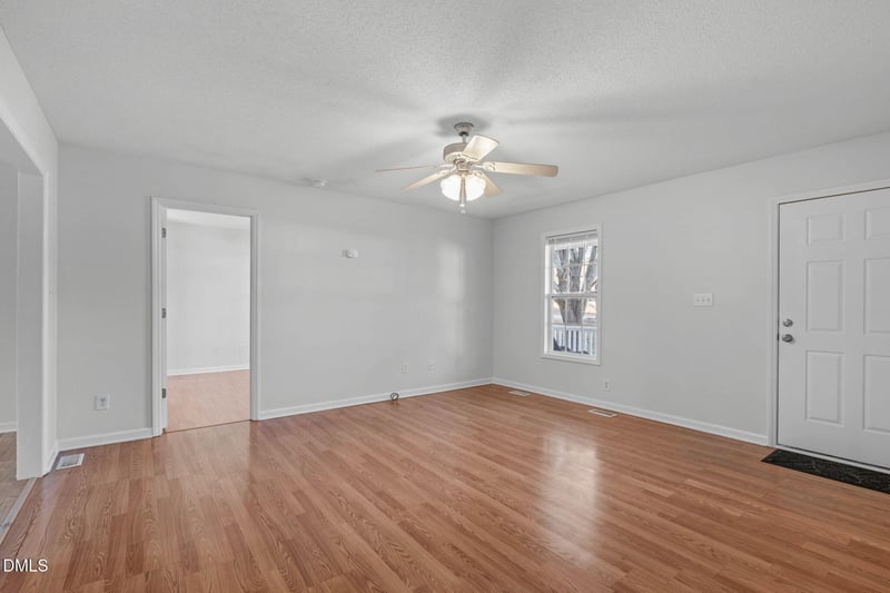 1137 Grovewood Dr, Clayton, NC 27520