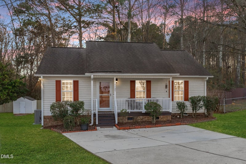 1137 Grovewood Dr, Clayton, NC 27520