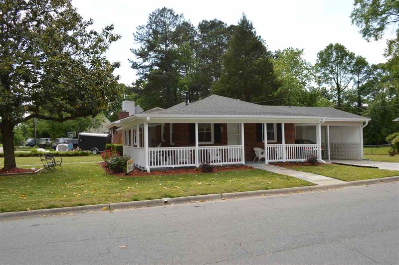 1137 Landon St, Durham, NC 27703