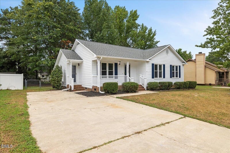 1137 Spruce Dr, Zebulon, NC 27597