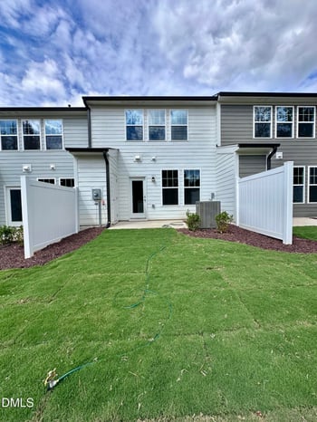 1137 Tembrook Dr, Mebane, NC 27302