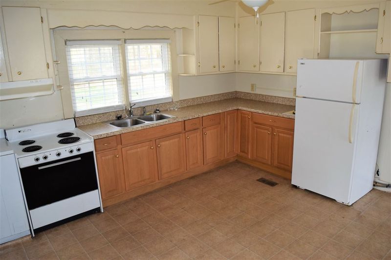 11370 E Nc 42 Hw, Middlesex, NC 27557