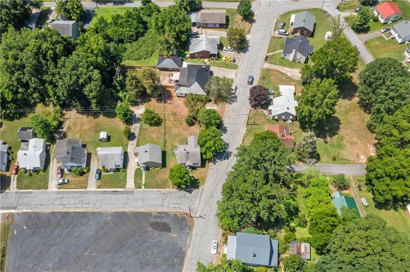 1138 Ava St, Burlington, NC 27215