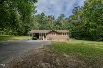 1139 Greenwood Dr, Burlington, NC 27217