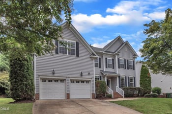 1139 Grogans Mill Dr, Cary, NC 27519