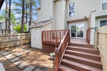114 Arbuckle Ln, Cary, NC 27511